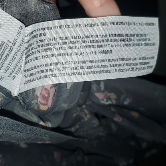 Abercrombie and Fitch Gray Floral Tank - Picture 5 of 5